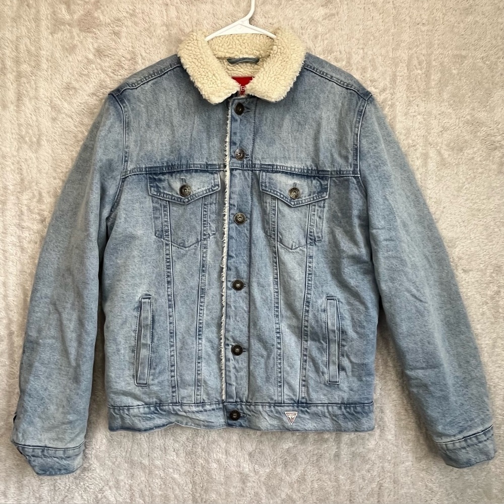 Guess Fleece Lined Denim Trucker Jacket Sz M Jeans Boho Light Wash Unisex - Picture 2 of 16